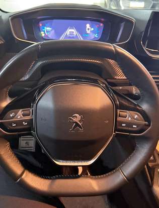 PEUGEOT-208-2021