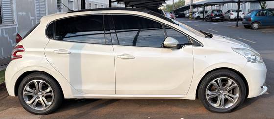 PEUGEOT 208 1.6 GRIFFE 16V FLEX 4P MANUAL