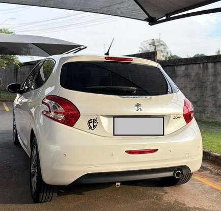 PEUGEOT-208-2013