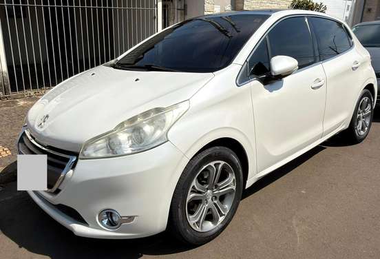 PEUGEOT-208-2013