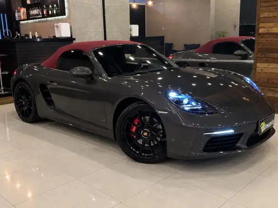 PORSCHE-718-2024