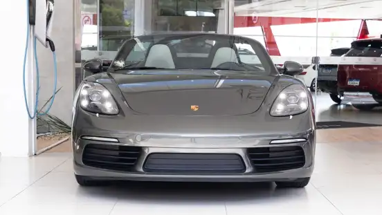 PORSCHE-718-2024