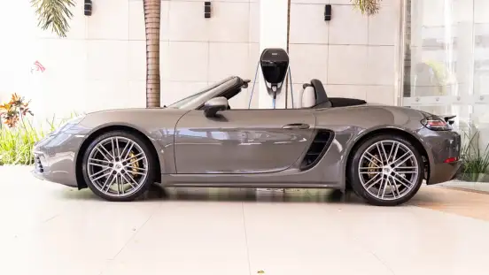 PORSCHE-718-2024
