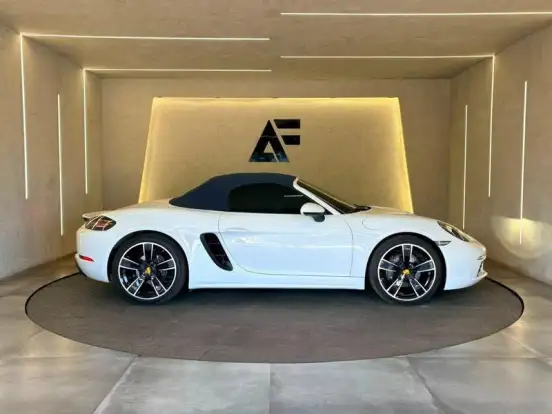 PORSCHE-718-2021