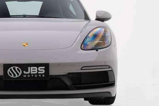 PORSCHE-718-2025