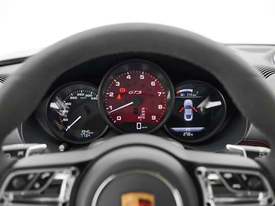 PORSCHE-718-2025