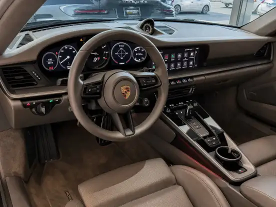 PORSCHE-911-2023