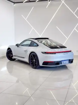 PORSCHE-911-2023