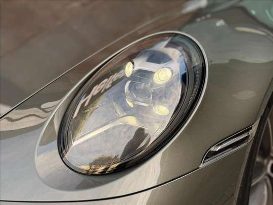 PORSCHE-911-2019
