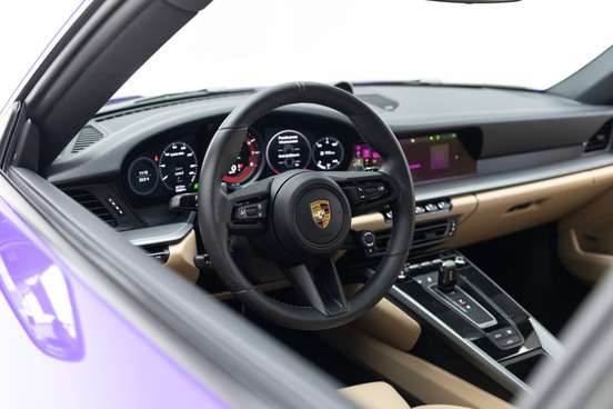 PORSCHE-911-2020