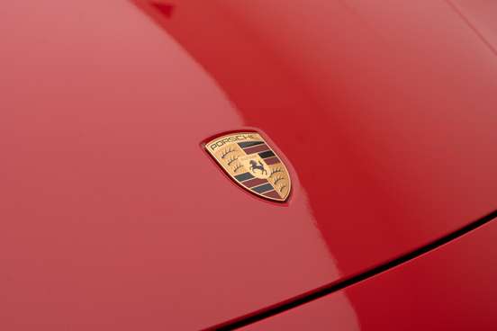 PORSCHE-911-2025