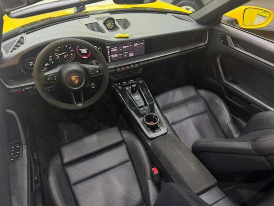 PORSCHE-911-2019