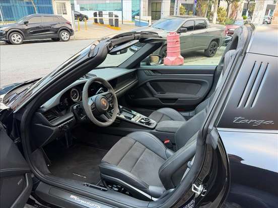 PORSCHE-911-2021