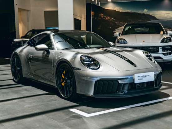 PORSCHE-911-3.6 24V H6 T-HYBRID CARRERA GTS PDK PORSCHE-911-2025