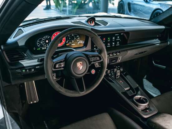 PORSCHE-911-3.6 24V H6 T-HYBRID CARRERA GTS PDK PORSCHE-911-2025