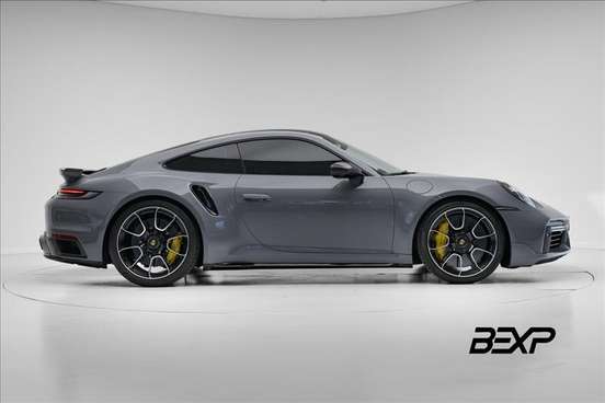 PORSCHE-911-2023