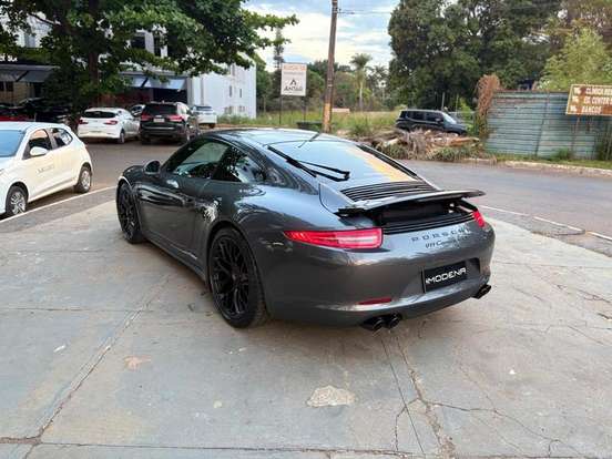 PORSCHE-911-2015