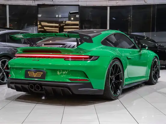 PORSCHE-911-2021