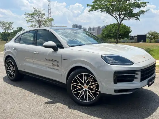 PORSCHE-CAYENNE-2026
