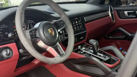 PORSCHE-CAYENNE-2022