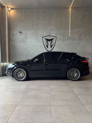 PORSCHE-CAYENNE-2023