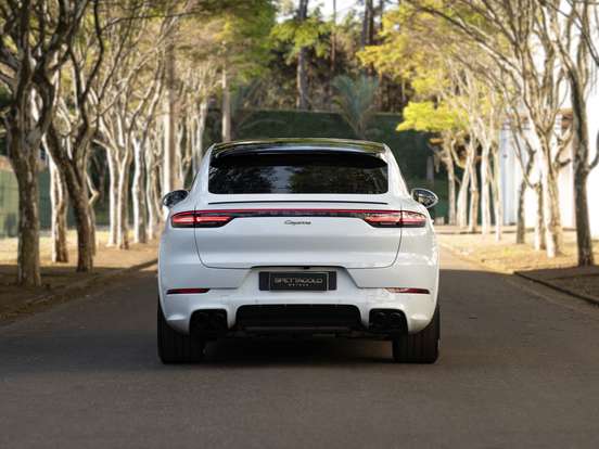 PORSCHE-CAYENNE-2023