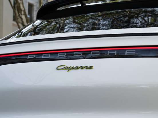 PORSCHE-CAYENNE-3.0 V6 E-HYBRID COUPÉ PLATINUM EDITION AWD TIPTRONIC S PORSCHE-CAYENNE-2023