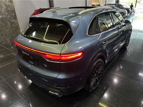 PORSCHE-CAYENNE-2018