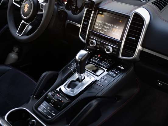 PORSCHE-CAYENNE-3.6 GTS 4X4 V6 24V GASOLINA 4P TIPTRONIC PORSCHE-CAYENNE-2015