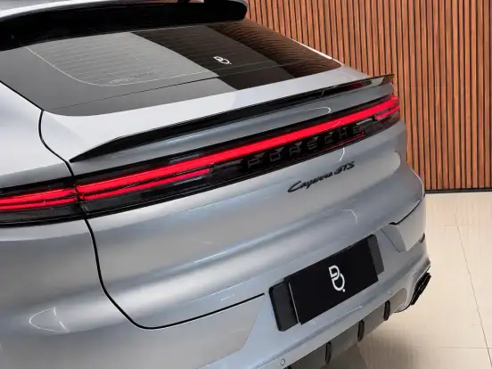 PORSCHE-CAYENNE-2025