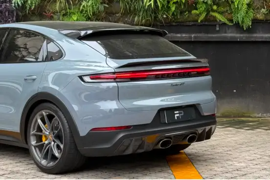 PORSCHE-CAYENNE-2023