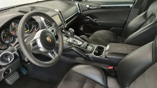 PORSCHE-CAYENNE-2013