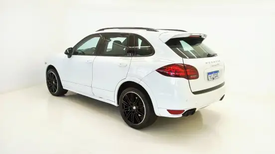 PORSCHE-CAYENNE-2013