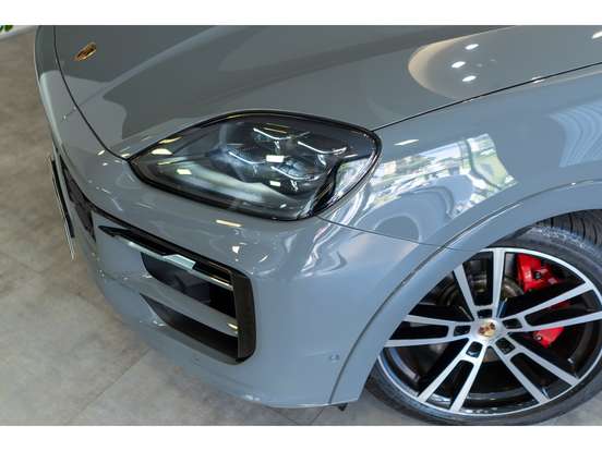PORSCHE-CAYENNE-2025