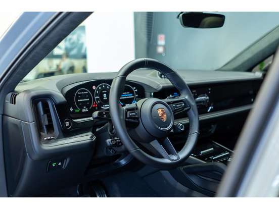 PORSCHE-CAYENNE-4.0 V8 GASOLINA GTS COUPÉ AWD TIPTRONIC S PORSCHE-CAYENNE-2025
