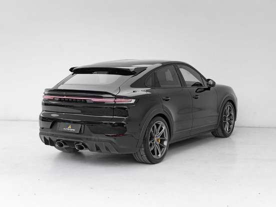 PORSCHE-CAYENNE-2023