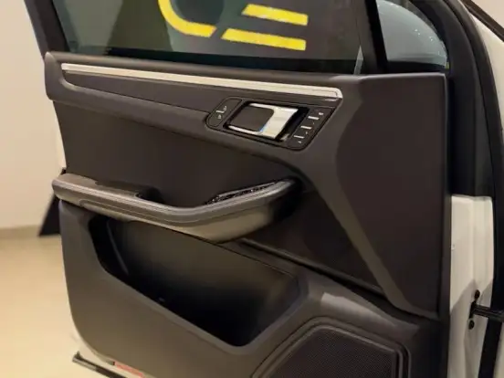 PORSCHE-MACAN-2.0 16V GASOLINA 4P AUTOMÁTICO PORSCHE-MACAN-2019