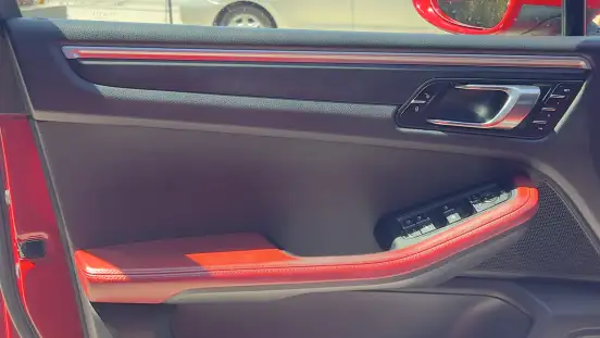 PORSCHE-MACAN-2017