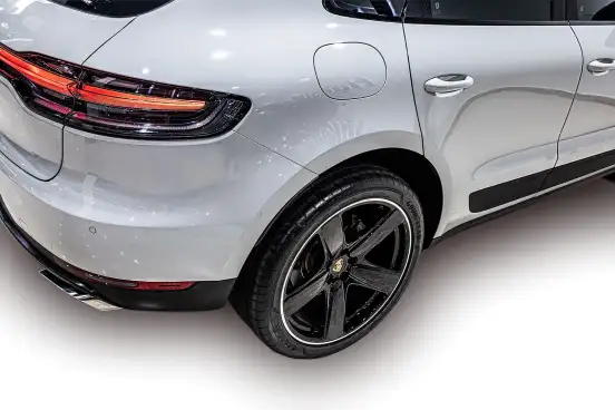 PORSCHE-MACAN-2020