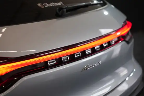 PORSCHE-MACAN-2022