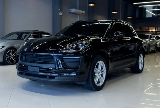 PORSCHE-MACAN-2024