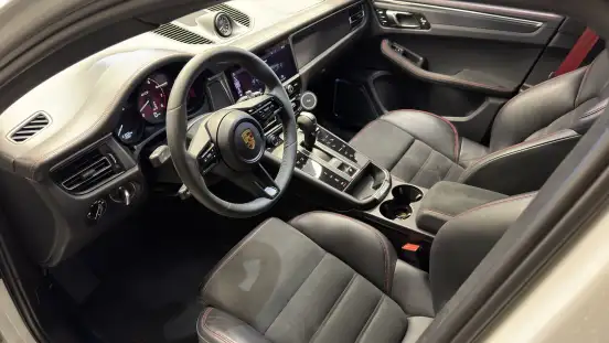 PORSCHE-MACAN-2022