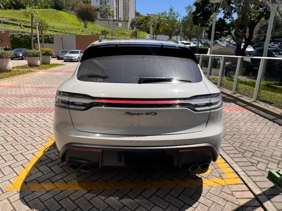 PORSCHE-MACAN-2023
