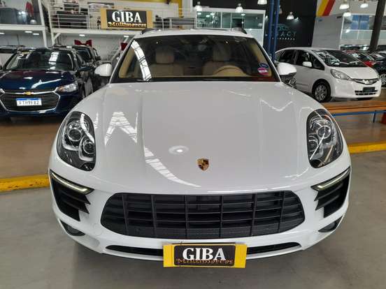 PORSCHE-MACAN-2015
