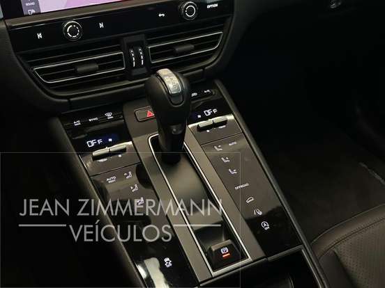 PORSCHE-MACAN-2022
