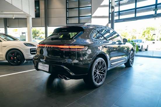 PORSCHE-MACAN-2025