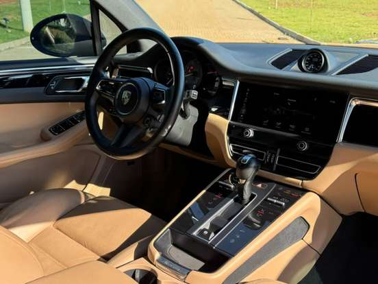 PORSCHE-MACAN-2023