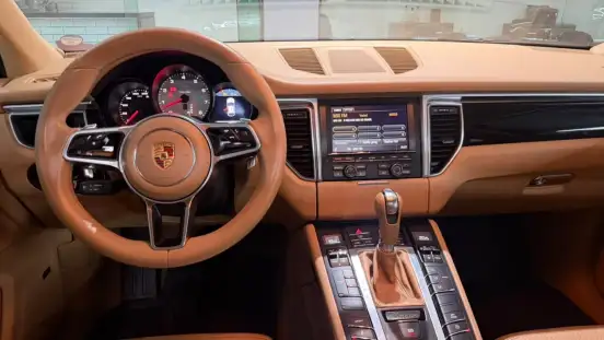PORSCHE-MACAN-2014