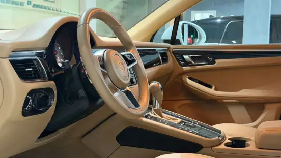 PORSCHE-MACAN-2014