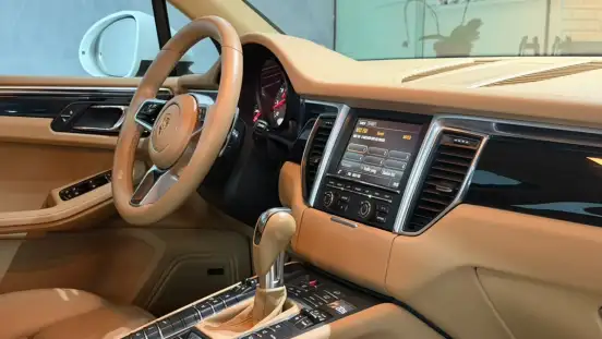 PORSCHE-MACAN-2014